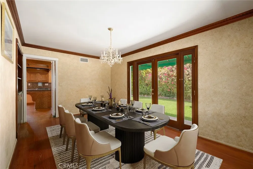 5220 Collier Place Woodland Hills, CA 91356