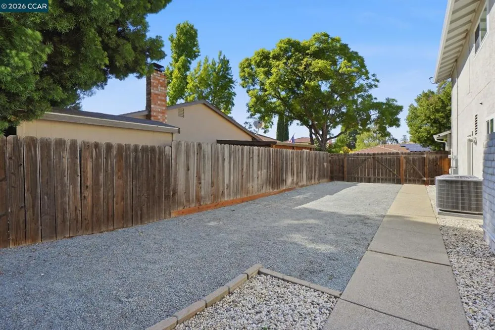 717 Bloching Cir Clayton, CA 94517