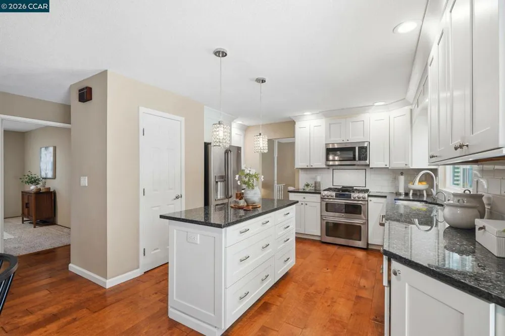 717 Bloching Cir Clayton, CA 94517