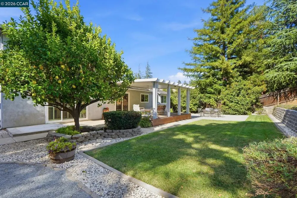 717 Bloching Cir Clayton, CA 94517