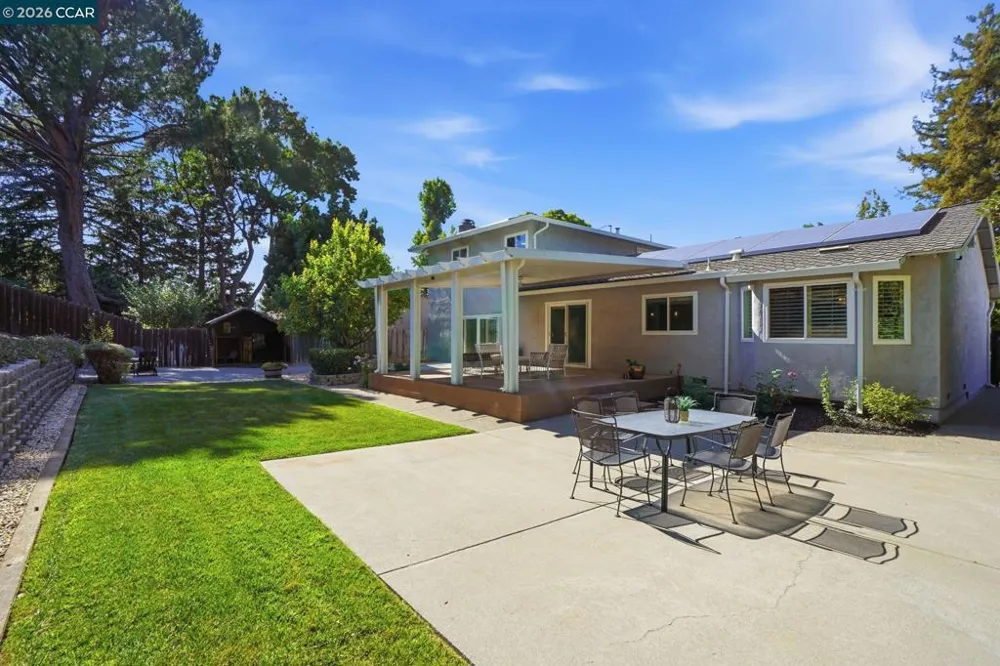 717 Bloching Cir Clayton, CA 94517