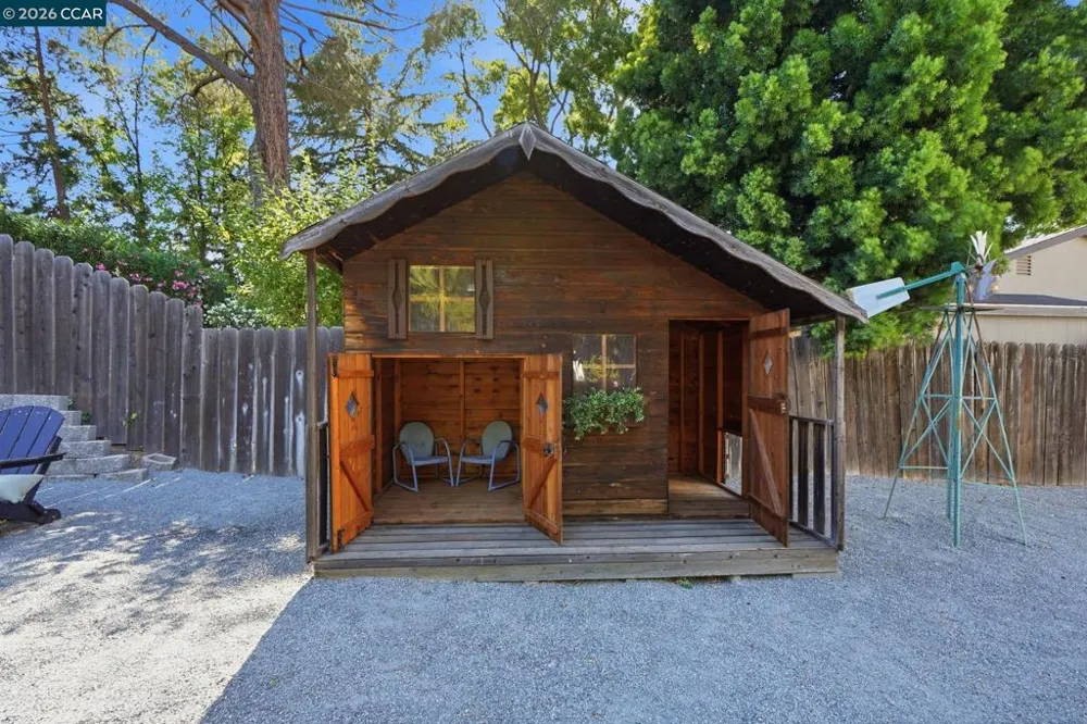 717 Bloching Cir Clayton, CA 94517