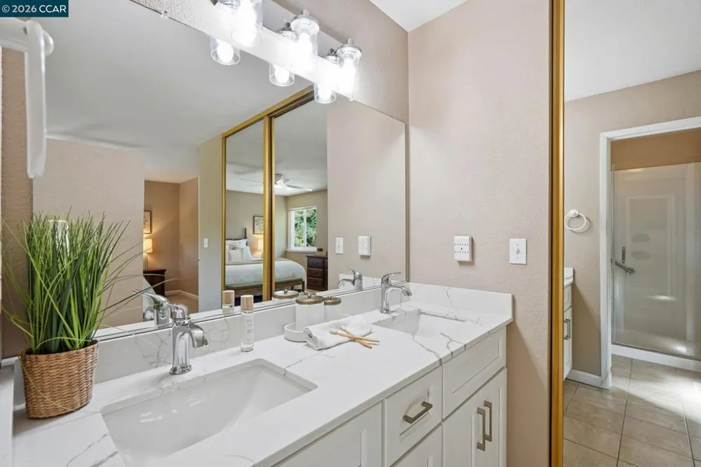 717 Bloching Cir Clayton, CA 94517