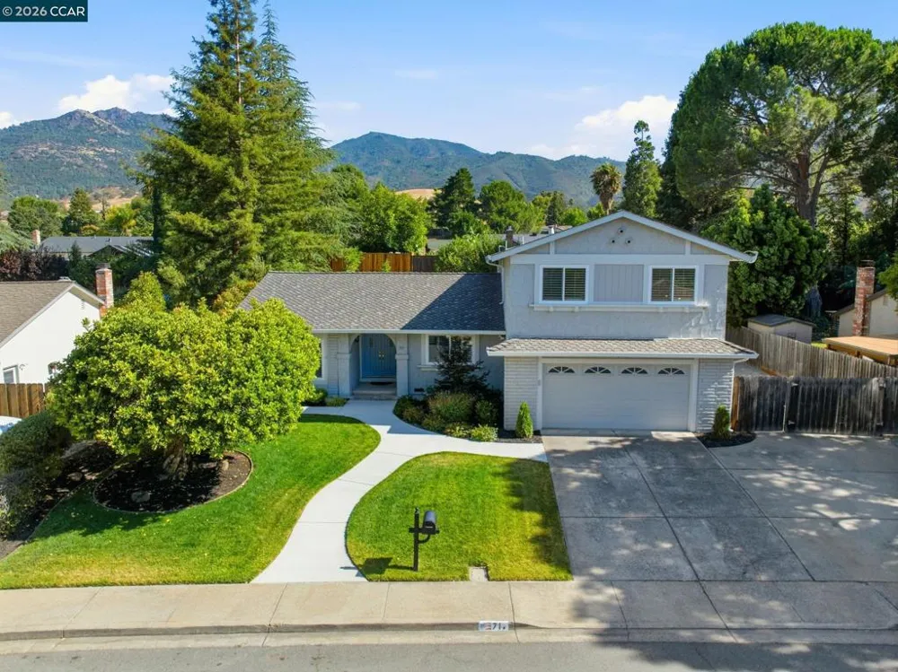 717 Bloching Cir Clayton, CA 94517