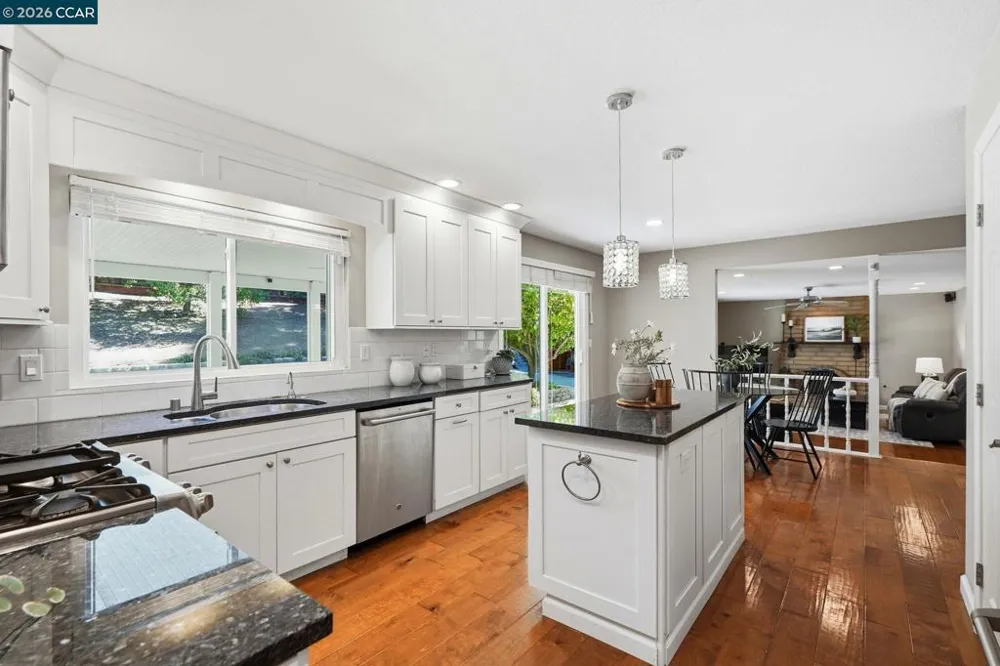 717 Bloching Cir Clayton, CA 94517