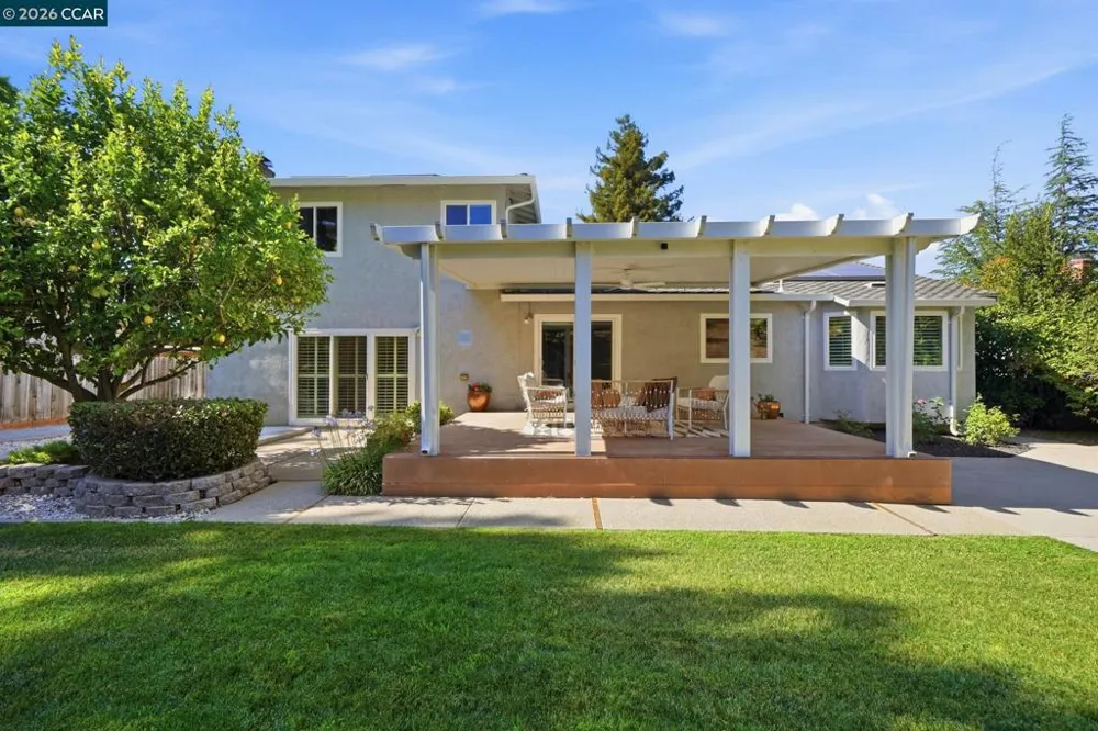 717 Bloching Cir Clayton, CA 94517