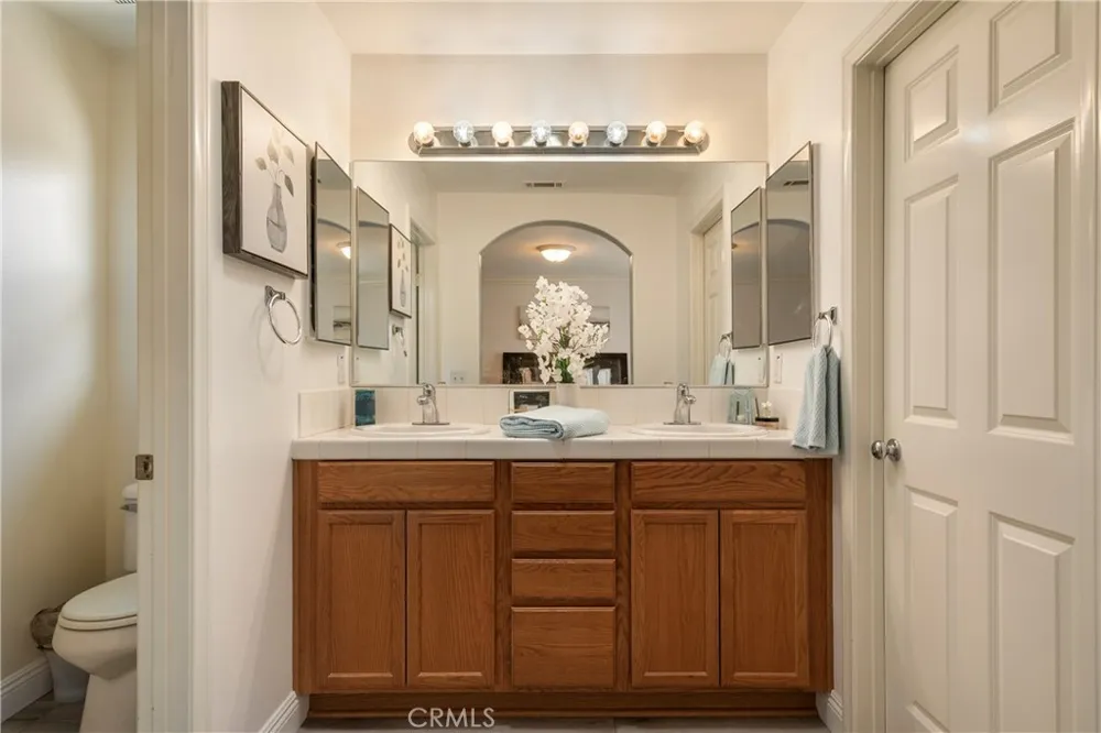 757 S Woodberry Lane La Puente, CA 91746