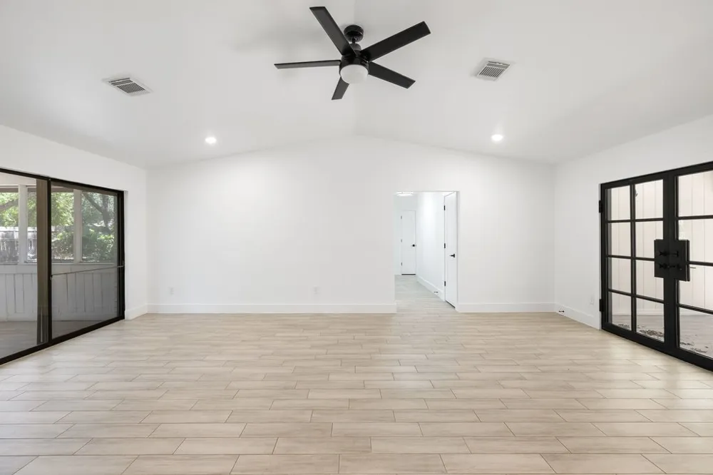 336 Columbine Street Meadowlakes, TX 78654