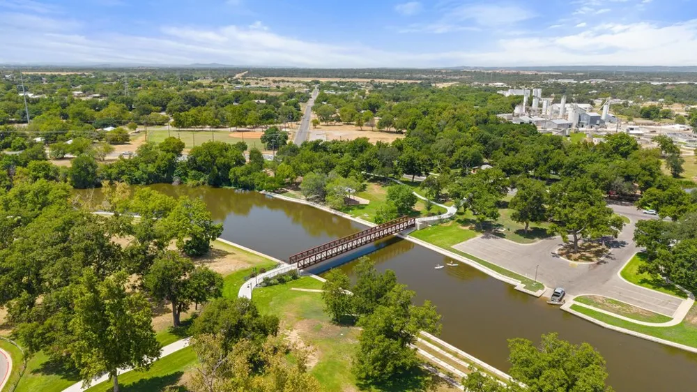 336 Columbine Street Meadowlakes, TX 78654