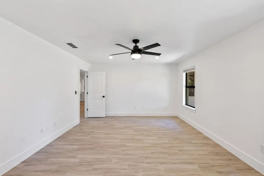 336 Columbine Street Meadowlakes, TX 78654
