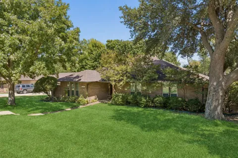 1310 Merrimac Trail