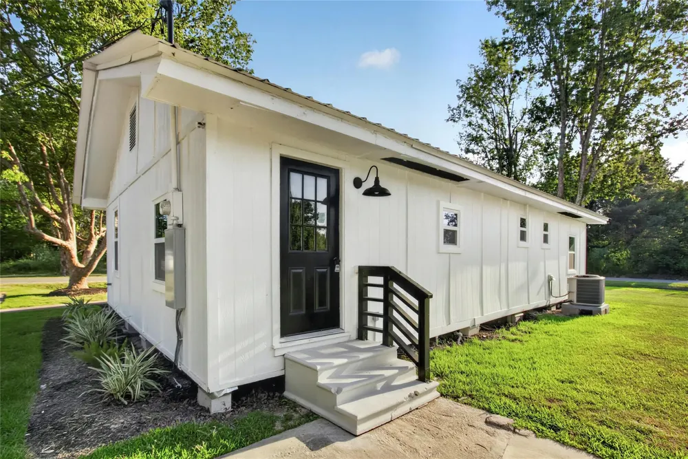 3577 9th Street Nederland, TX 77705