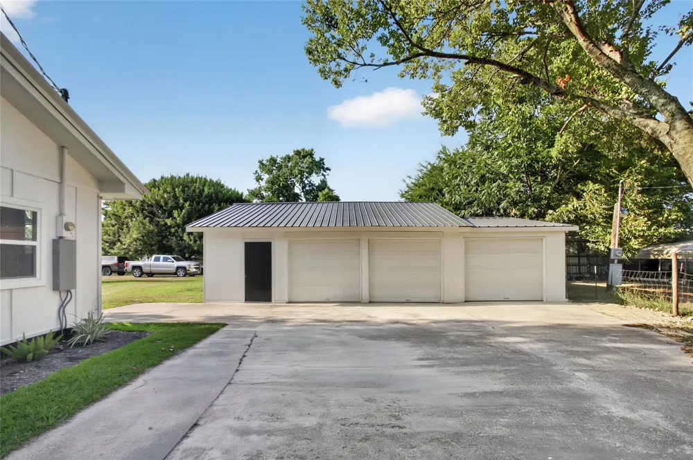 3577 9th Street Nederland, TX 77705