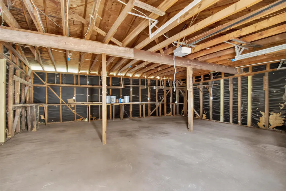 3577 9th Street Nederland, TX 77705