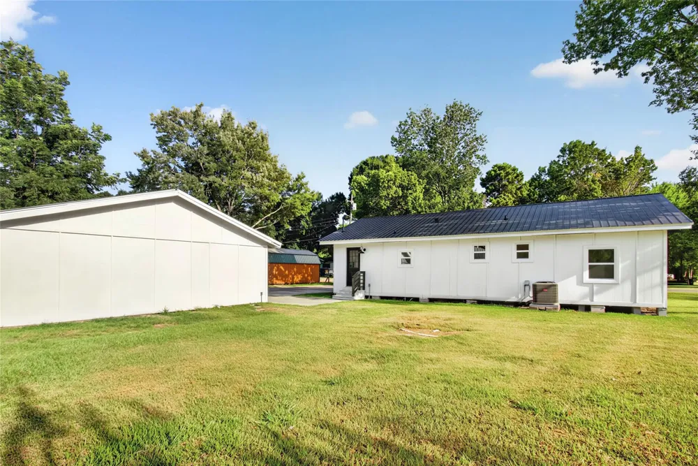 3577 9th Street Nederland, TX 77705