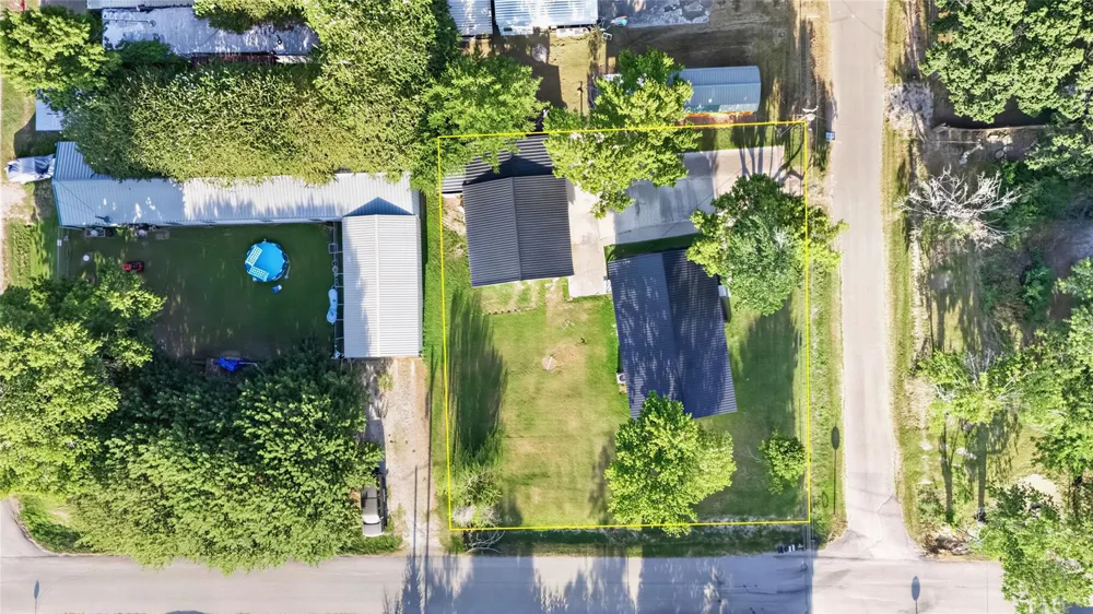 3577 9th Street Nederland, TX 77705