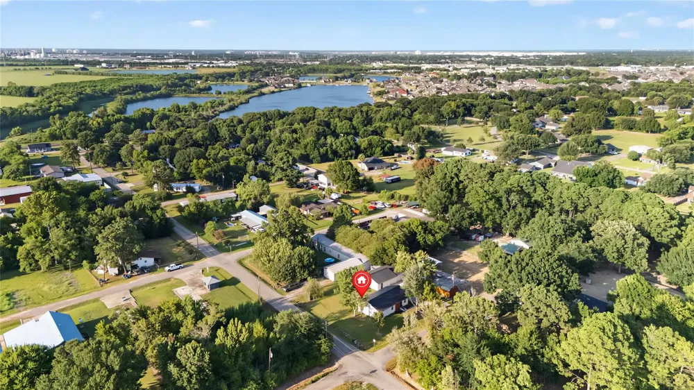 3577 9th Street Nederland, TX 77705