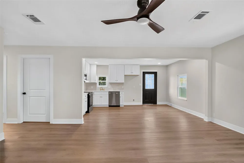 3577 9th Street Nederland, TX 77705