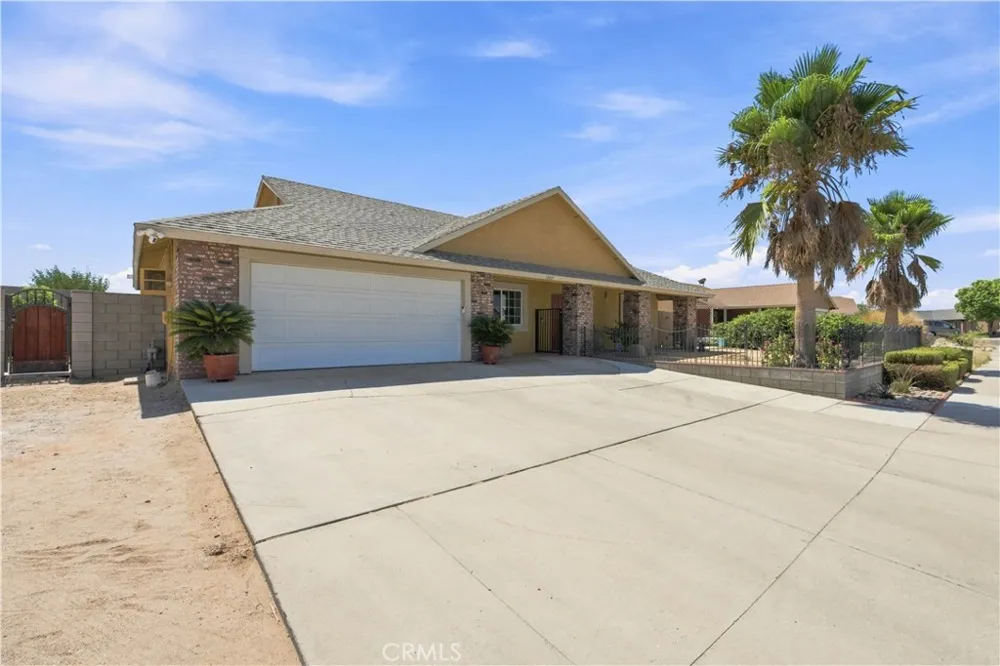 13607 Westwood Drive Victorville, CA 92395