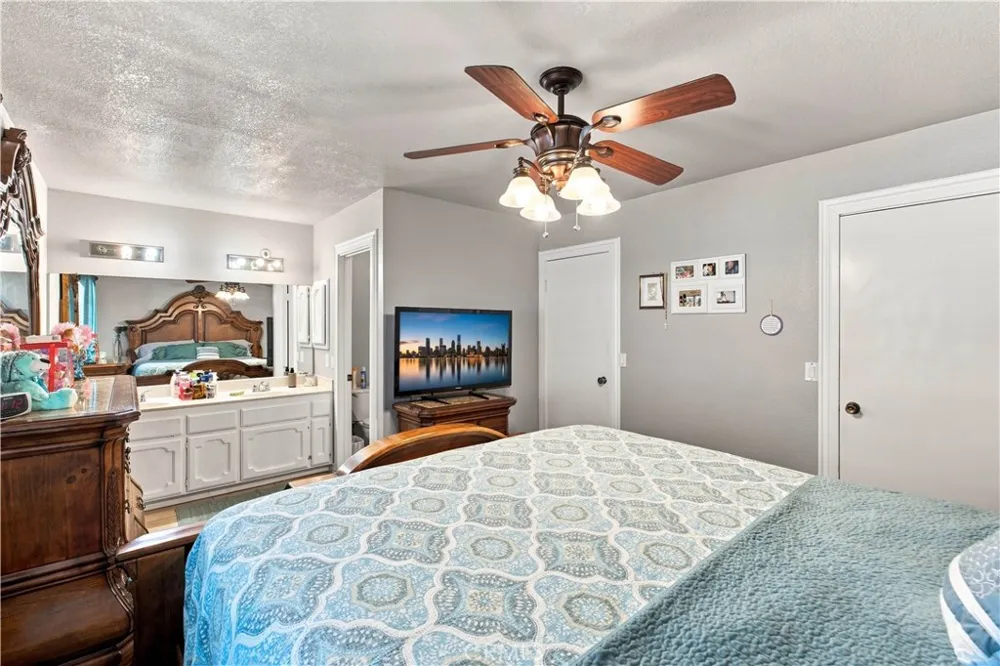 13607 Westwood Drive Victorville, CA 92395
