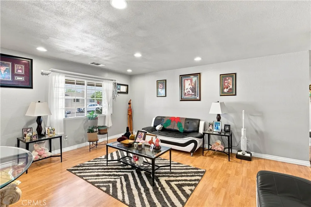 13607 Westwood Drive Victorville, CA 92395