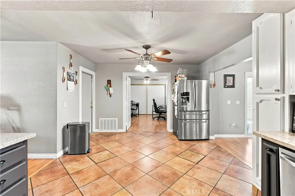 13607 Westwood Drive Victorville, CA 92395