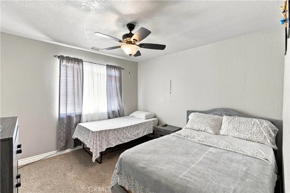 13607 Westwood Drive Victorville, CA 92395