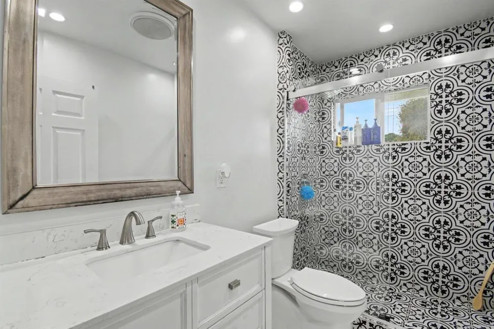 742 Date Avenue Chula Vista, CA 91910