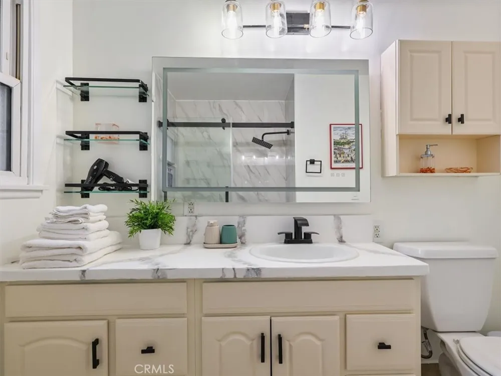 7300 Ponce Avenue West Hills, CA 91307