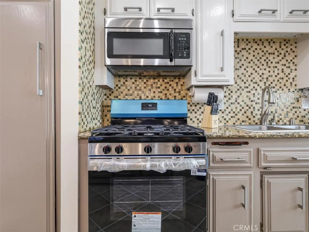 7300 Ponce Avenue West Hills, CA 91307