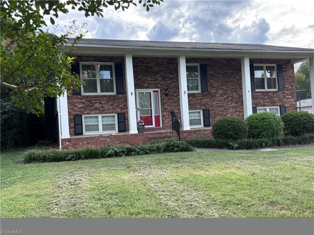 1024 KELWYN LANE Lewisville, NC 27023