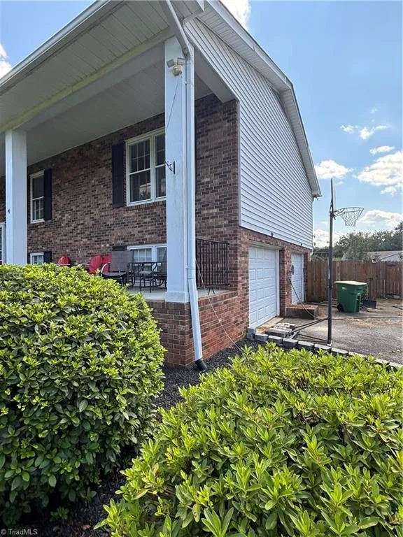 1024 KELWYN LANE Lewisville, NC 27023
