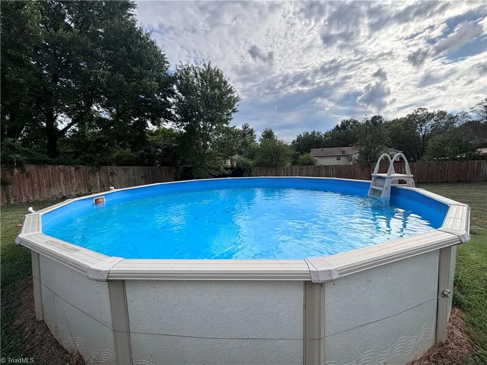 1024 KELWYN LANE Lewisville, NC 27023