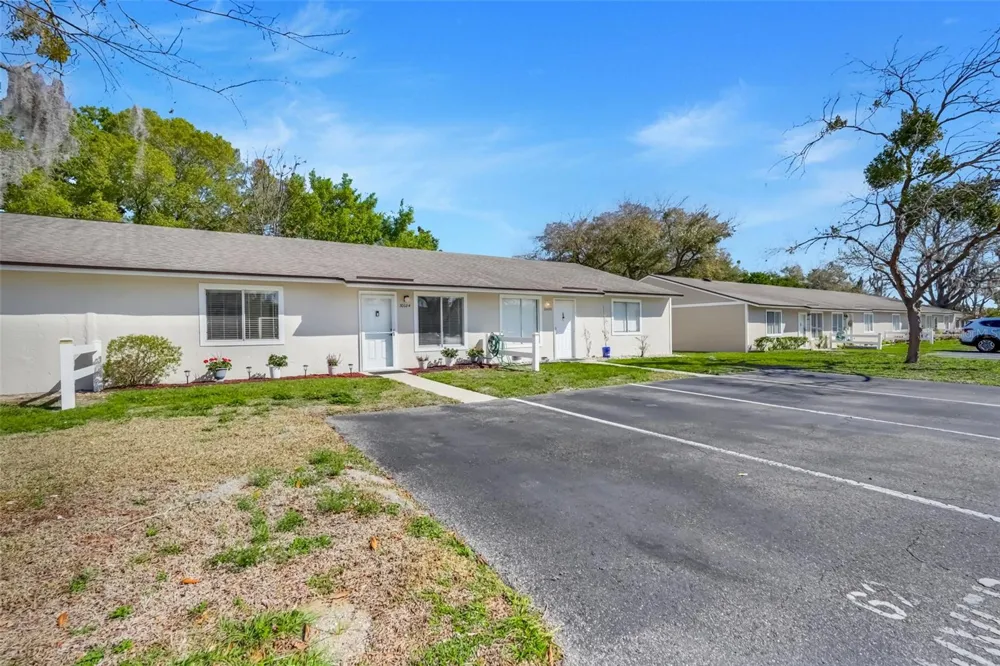 30024 TAVARES RIDGE BOULEVARD #62 Tavares, FL 32778