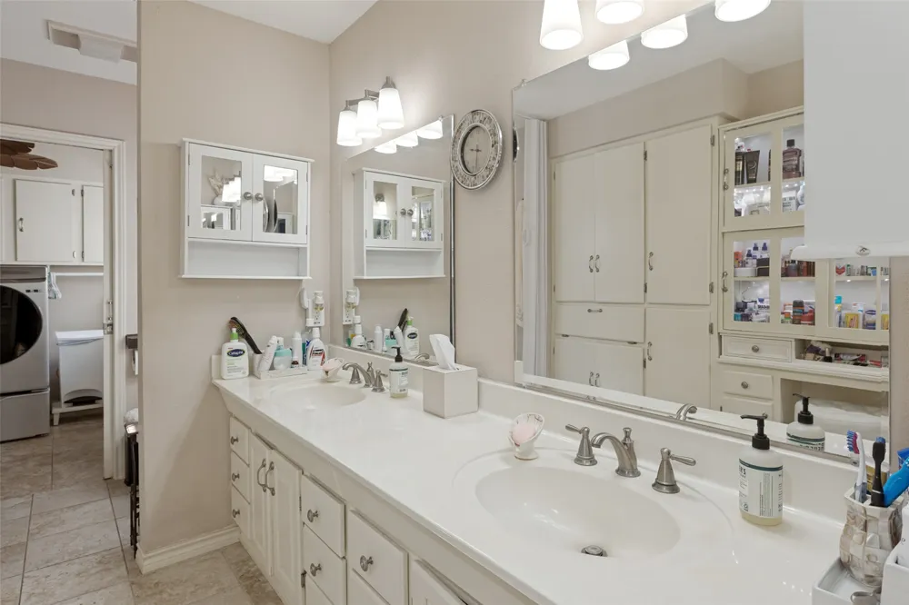 403 Sinclair Drive Spicewood, TX 78669