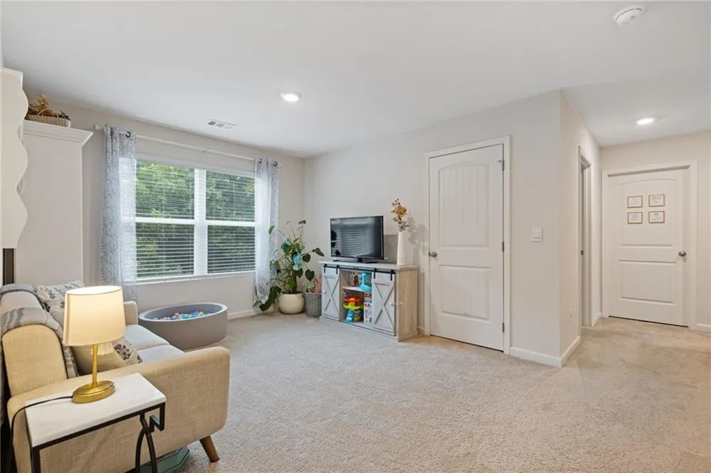 5911 Screech Owl Drive Flowery Branch, GA 30542