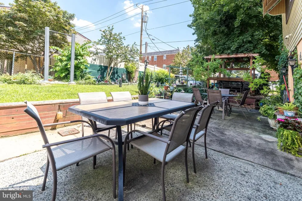 741 BRIGHTON STREET Philadelphia, PA 19111
