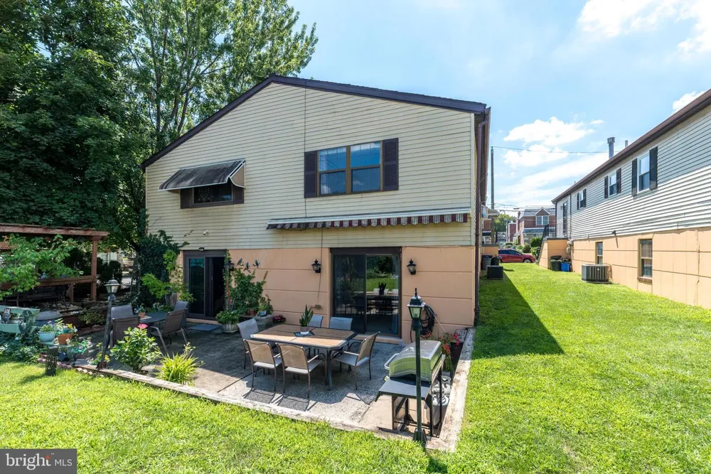 741 BRIGHTON STREET Philadelphia, PA 19111