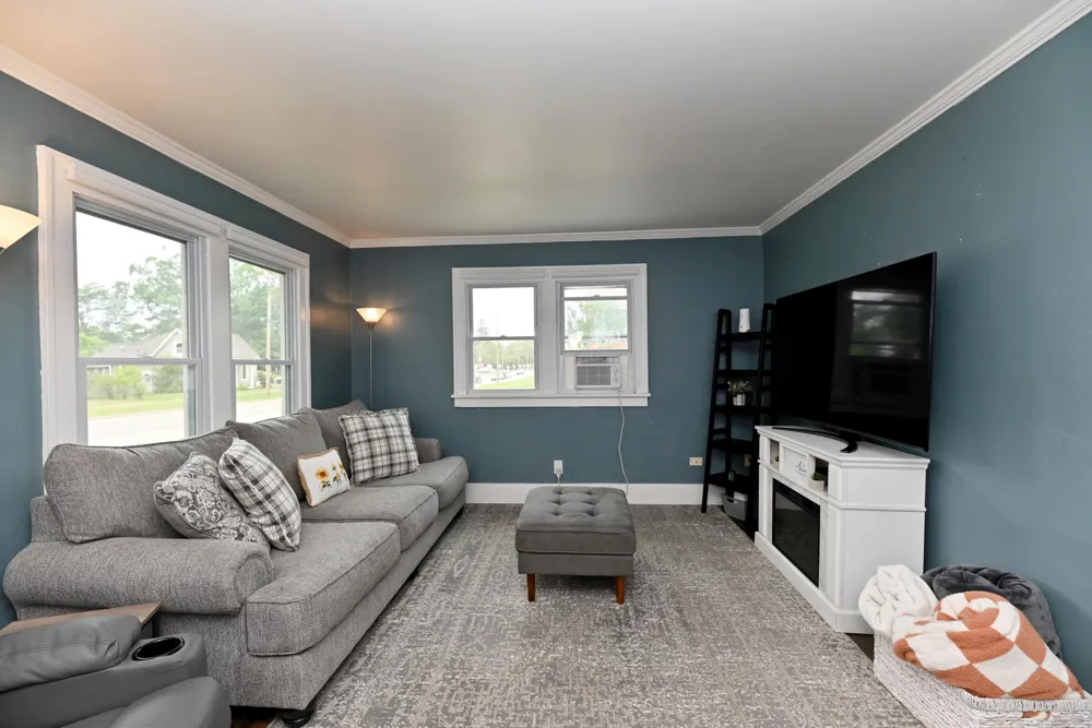 2362 Denmark Street Muskegon, MI 49441