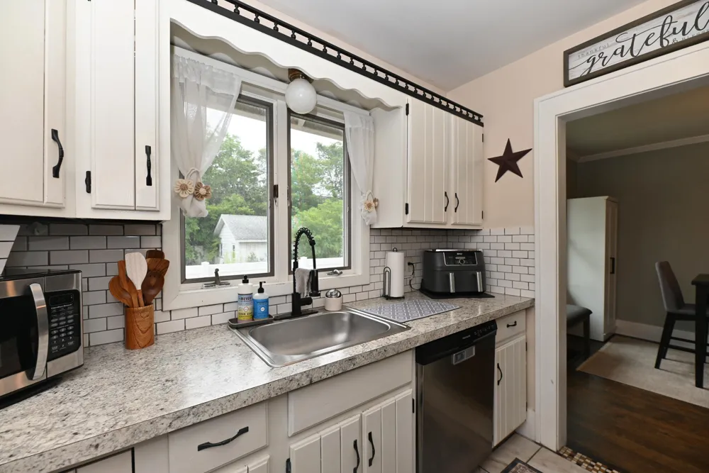 2362 Denmark Street Muskegon, MI 49441