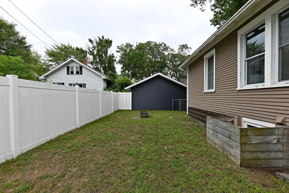2362 Denmark Street Muskegon, MI 49441