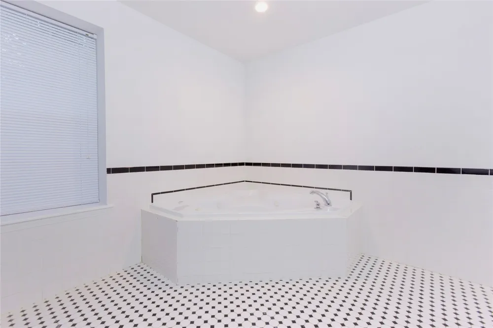 246 Country Club Boulevard Canadian, OK 74425
