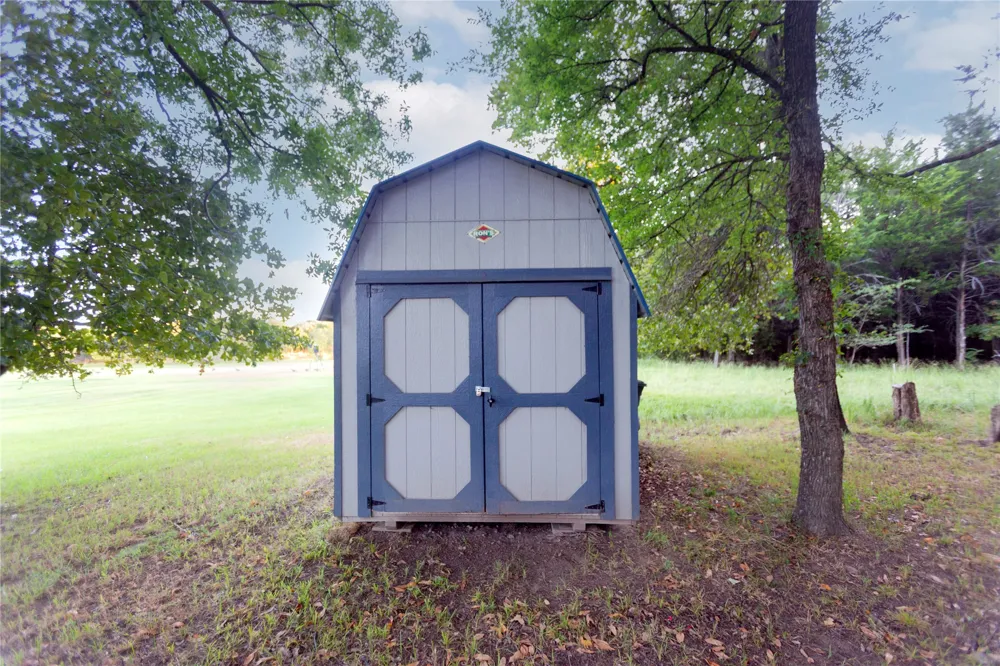 246 Country Club Boulevard Canadian, OK 74425