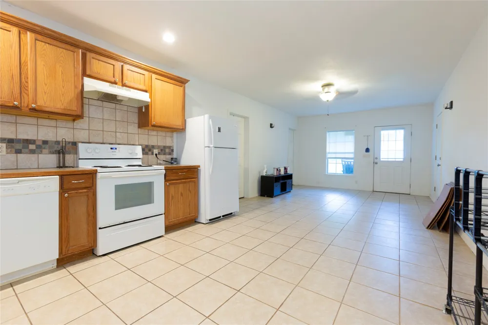 246 Country Club Boulevard Canadian, OK 74425