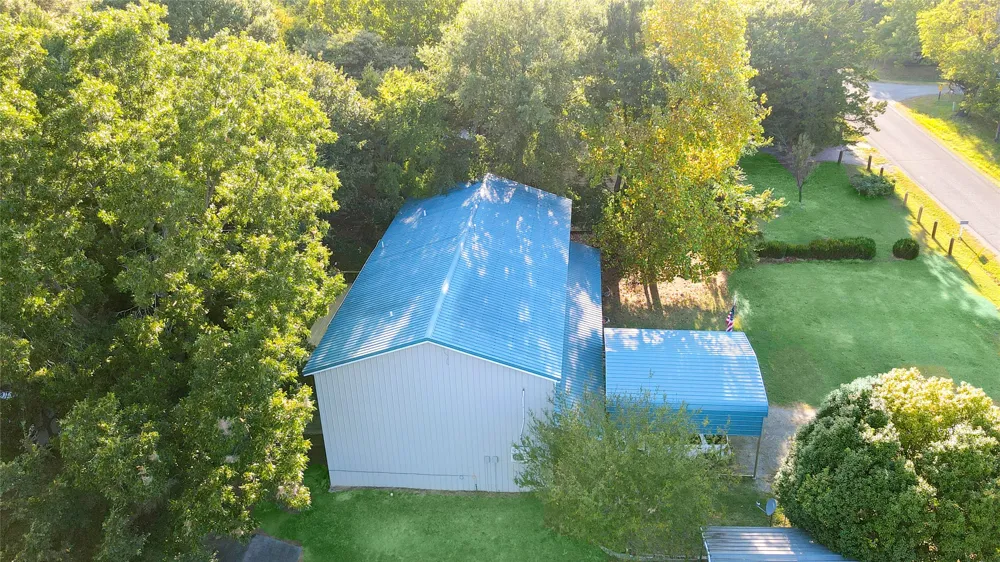 246 Country Club Boulevard Canadian, OK 74425
