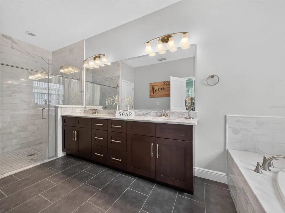559 E MAGNOLIA AVENUE Longwood, FL 32750