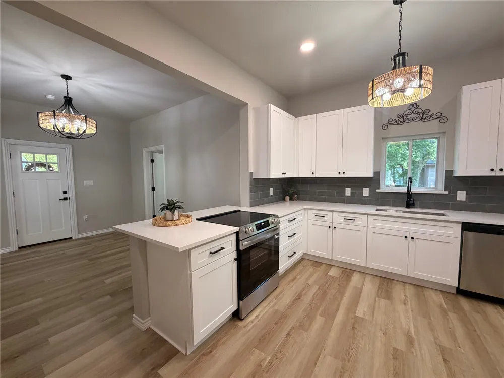 909 E High Street Terrell, TX 75160