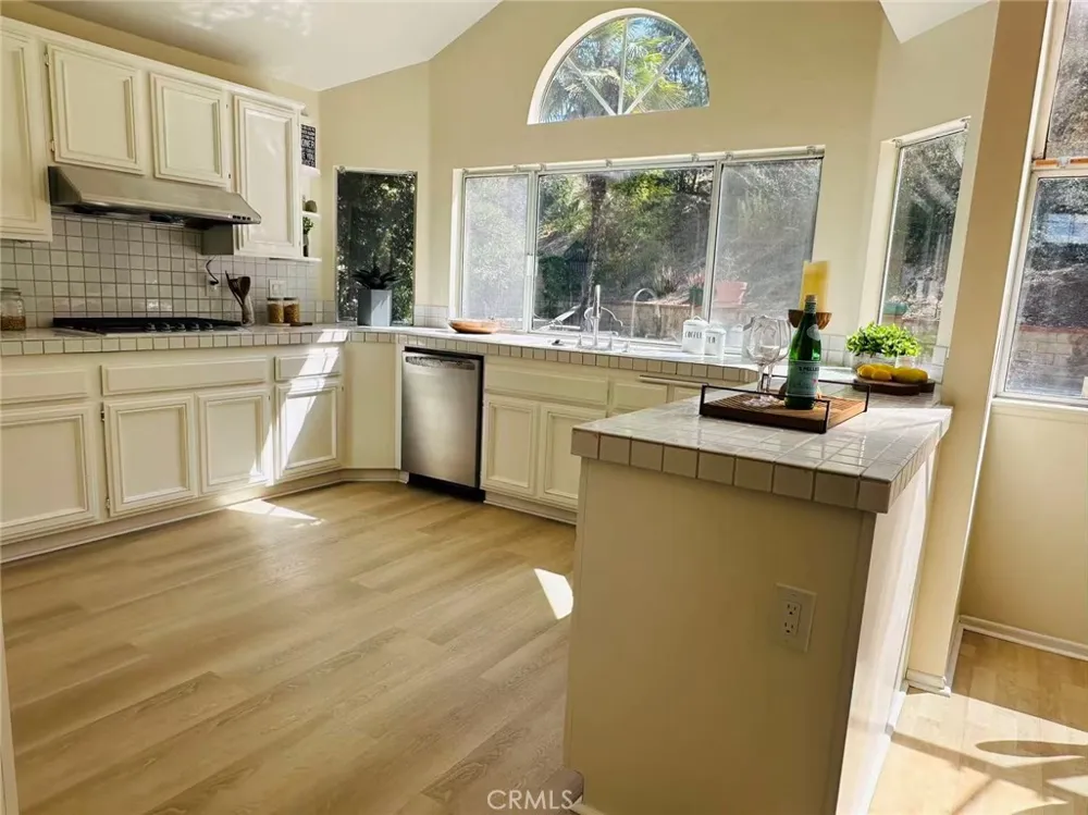 18020 Quail Cove Way Rowland Heights, CA 91748