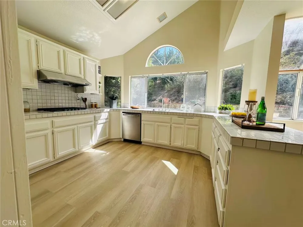 18020 Quail Cove Way Rowland Heights, CA 91748
