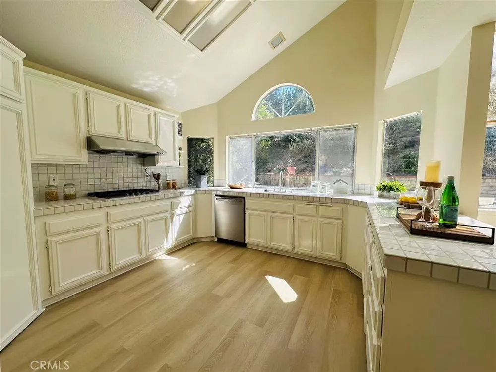 18020 Quail Cove Way Rowland Heights, CA 91748